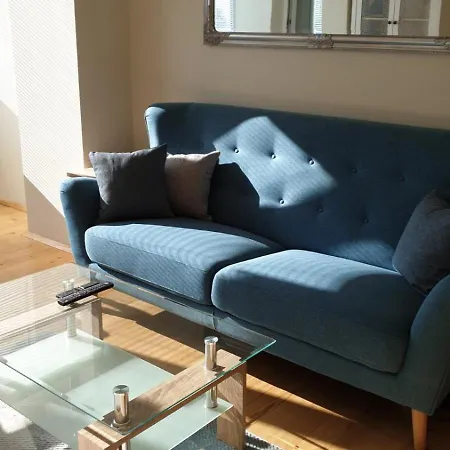 Sunny And Charming Domain For Your In Appartement