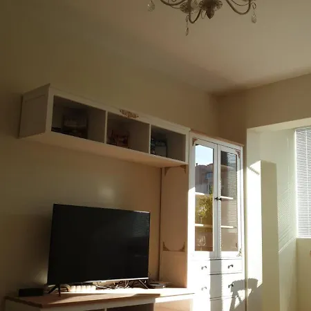 Sunny And Charming Domain For Your In Apartamento