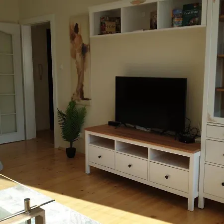 Apartamento Sunny And Charming Domain For Your In Sofía