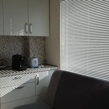 Apartamento Sunny And Charming Domain For Your In Sofía